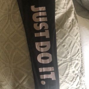 Medium Nike leggings